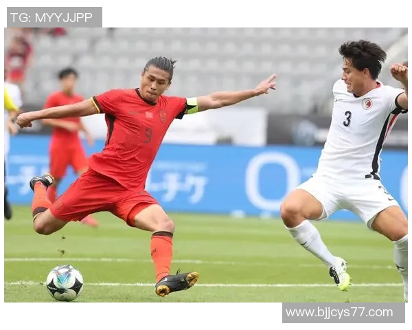 圈内踢足球的明星有哪些他们在场上场下的精彩瞬间分享